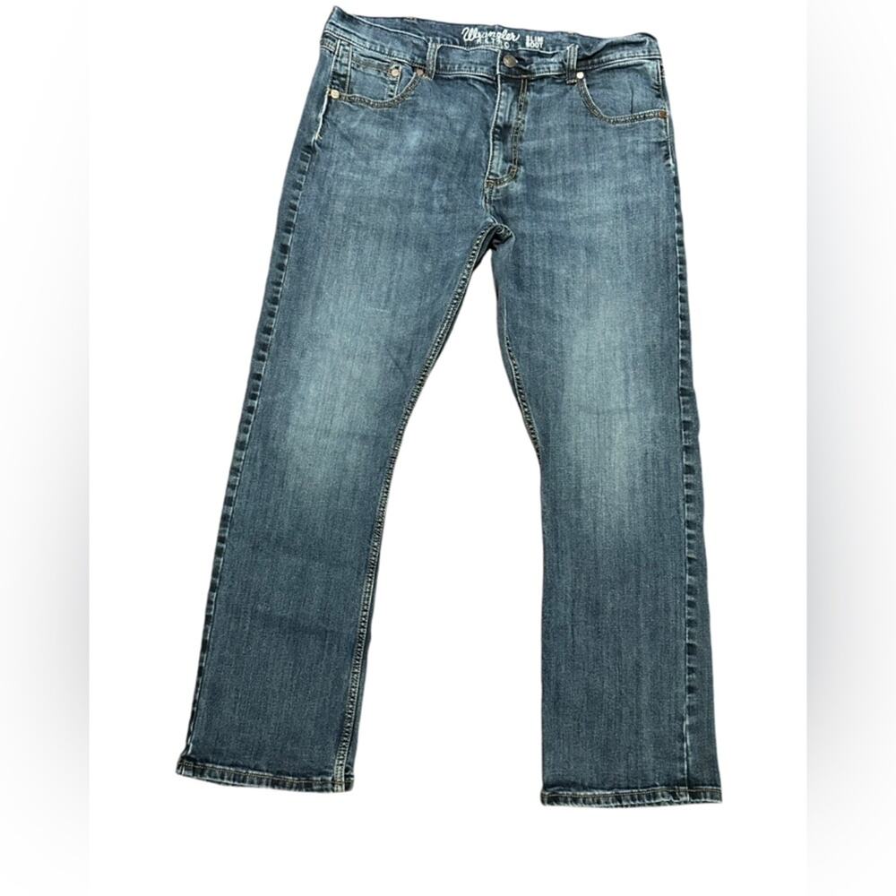 Wrangler Retro Slim Bootcut Jeans in a Mens 36 x 30